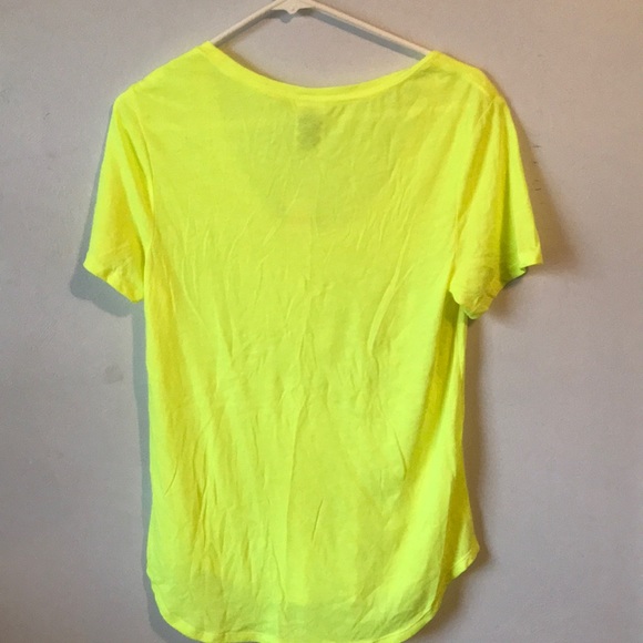 ⭐️REDUCED⭐️Victoria's Secret PINK t-shirt! - Picture 3 of 3